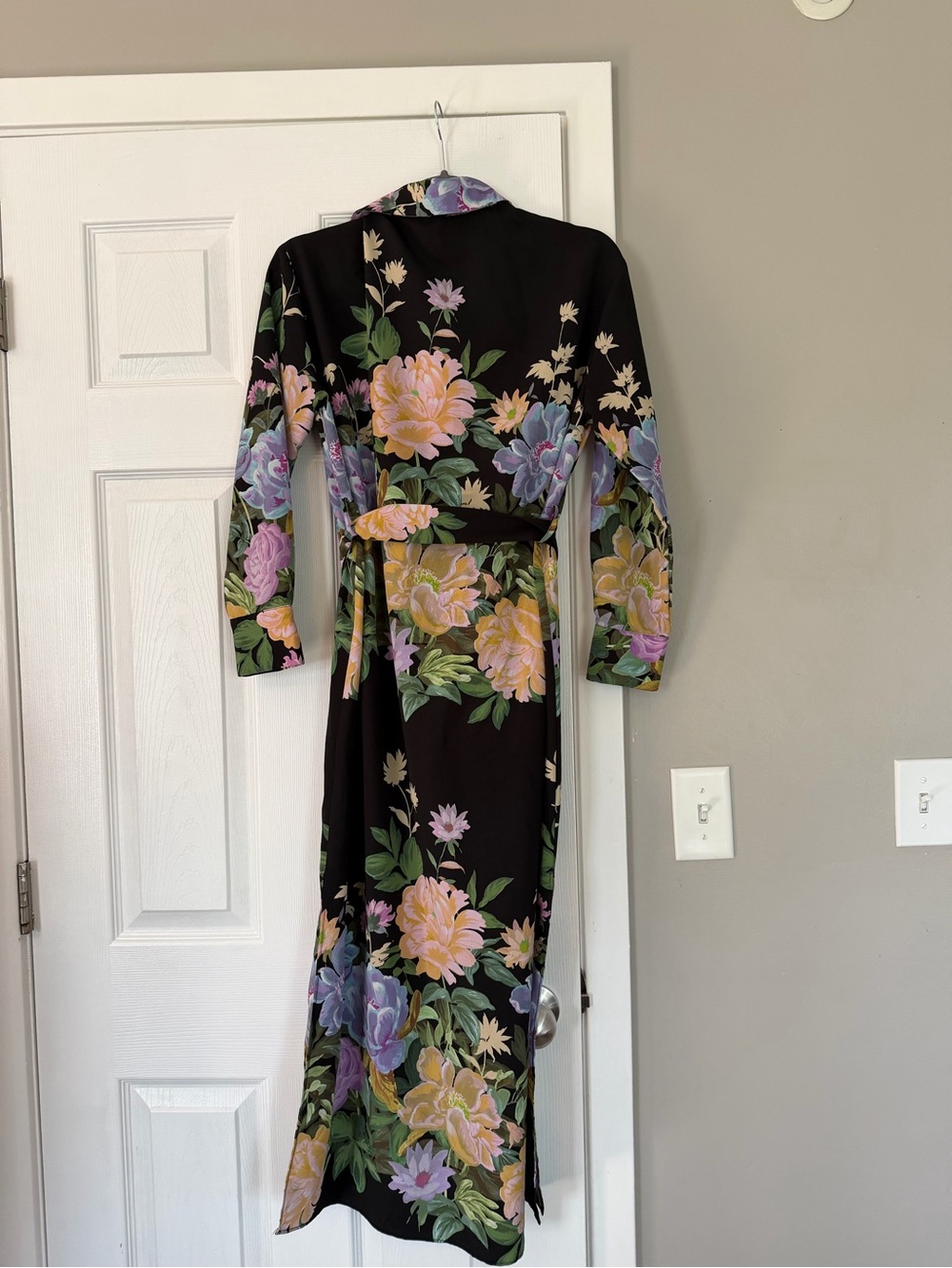 Zara Black Maxi Shirt Dress with Pastel Floral Print - Picture 10 of 12